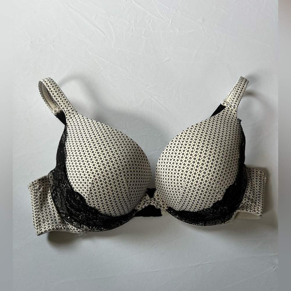 Cacique black lace white patterned boost plunge‎ bra